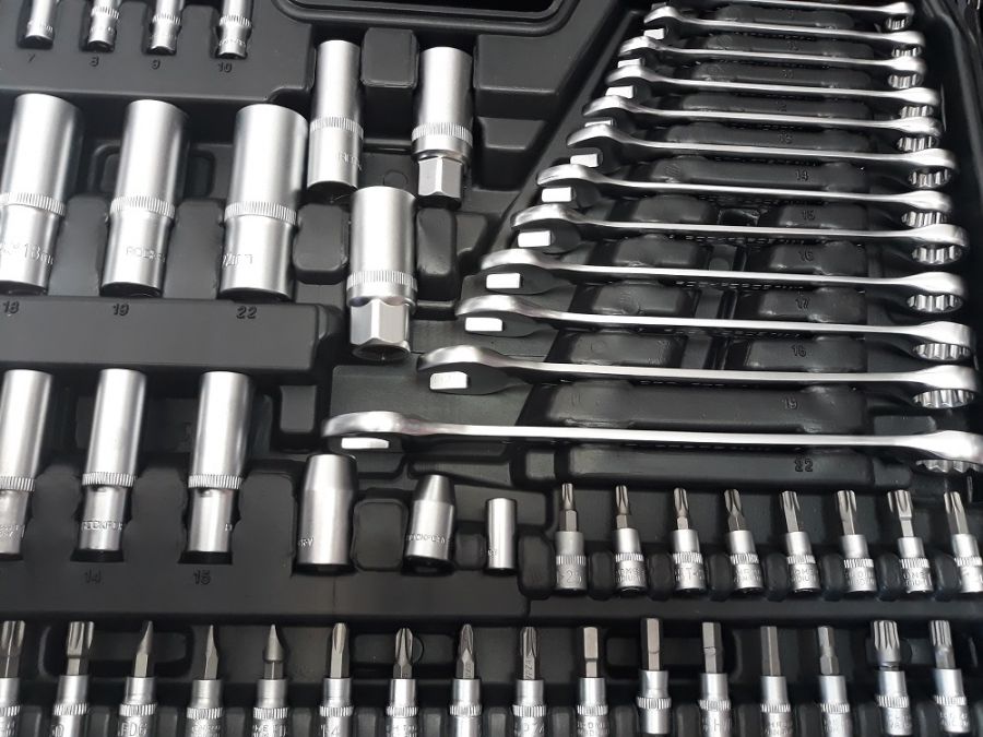 Εργαλειοθήκη με 216 Μέρη, 1/4", 3/8" και 1/2" ROCKFORCE