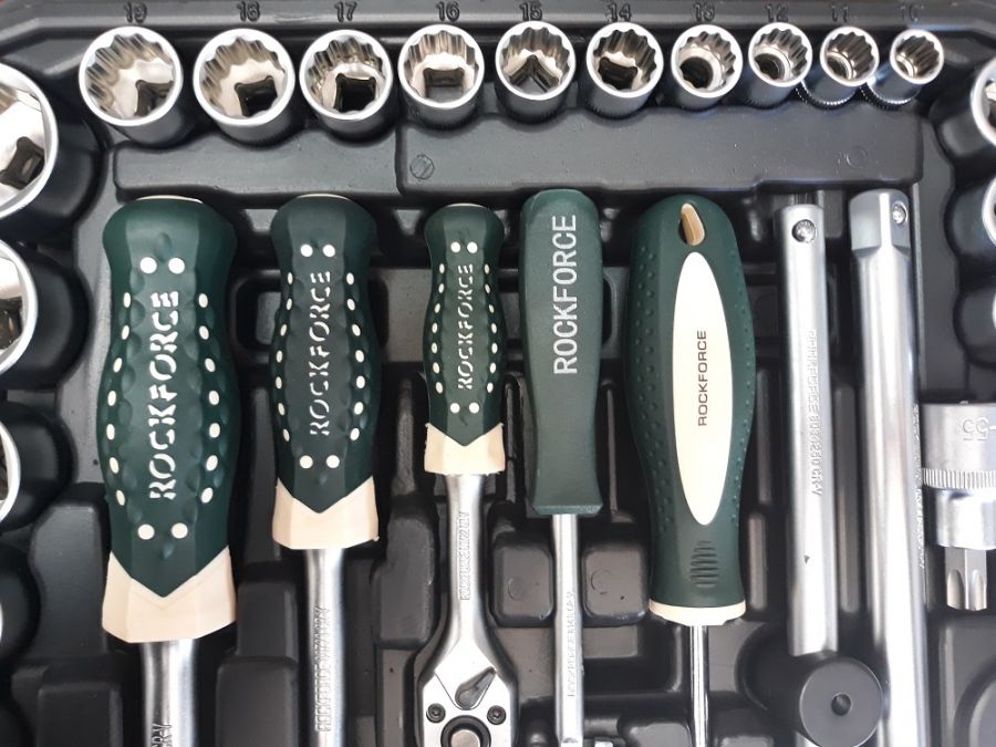 Εργαλειοθήκη με 216 Μέρη, 1/4", 3/8" και 1/2" ROCKFORCE
